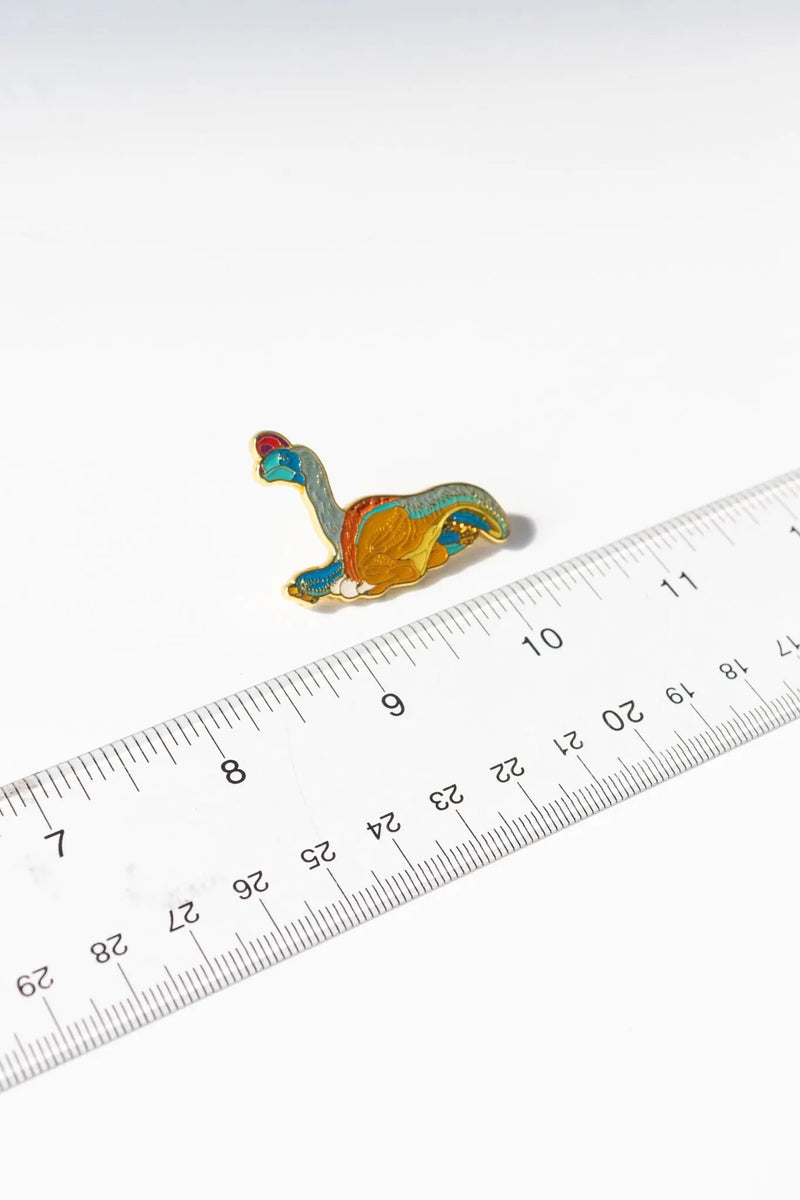 Oviraptor Enamel Pin (Oviraptor philoceratops)